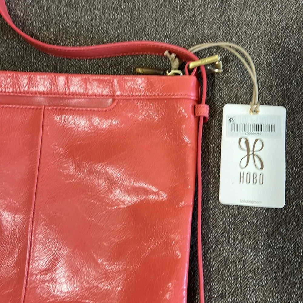 HOBO Drifter Crossbody Bag color Tea Rose NWT retired rare.